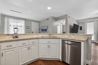 Photo #5: 226023568 Listing 