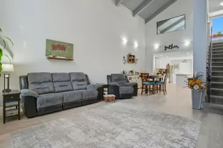 Photo #4: 226023651 Listing 