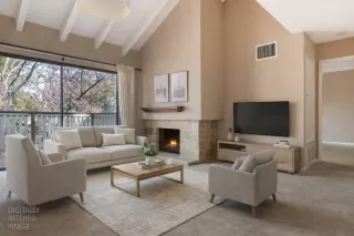 Photo #2: 226023892 Listing