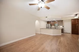 Photo #5: 226023968 Listing