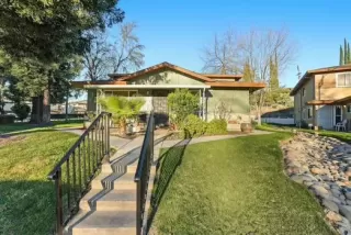 Photo #1: 226024050 Listing