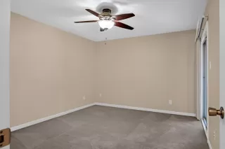 Photo #4: 226024849 Listing