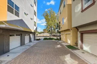 Photo #2: 226024912 Listing 