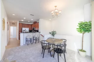 Photo #5: 226025150 Listing 