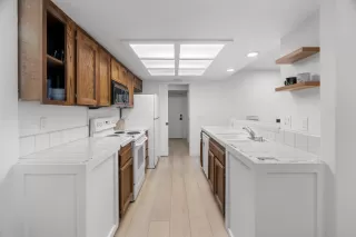 Photo #5: 226025192 Listing 