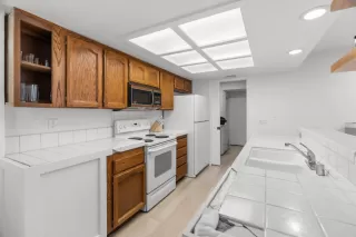 Photo #6: 226025192 Listing 