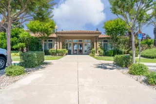 Photo #1: 226025485 Listing 