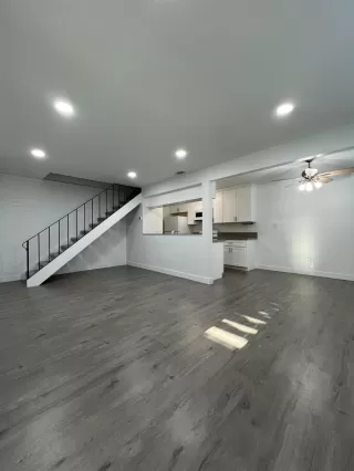 Photo #5: 226025802 Listing 