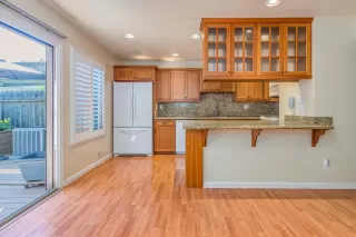 Photo #3: 226026348 Listing 