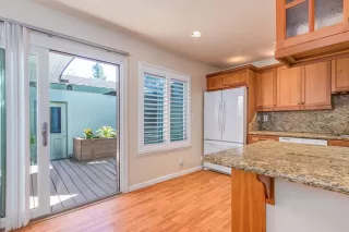 Photo #5: 226026348 Listing 