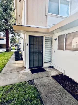 Photo #2: 226026449 Listing 