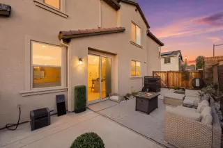 Photo #2: 226026956 Listing 