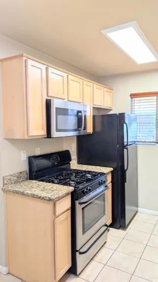 Photo #3: 226027065 Listing 