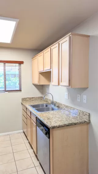 Photo #4: 226027065 Listing 