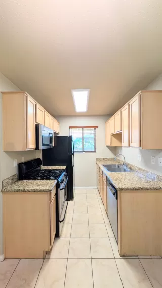 Photo #5: 226027065 Listing 