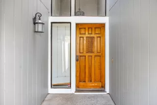 Photo #2: 226027096 Listing 