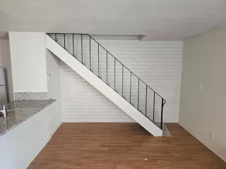 Photo #4: 226027356 Listing