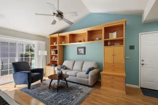 Photo #3: 226027489 Listing 