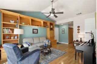 Photo #4: 226027489 Listing 