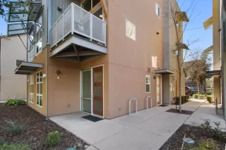 Photo #1: 226027896 Listing 