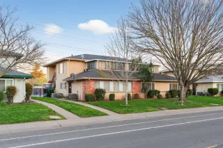 Photo #1: 226027955 Listing 