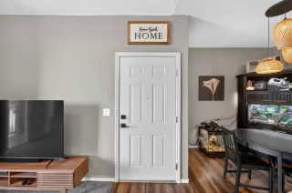 Photo #2: 226027975 Listing 