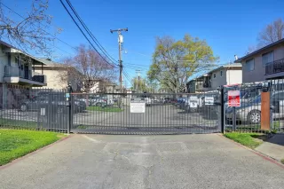 Photo #3: 226028107 Listing 