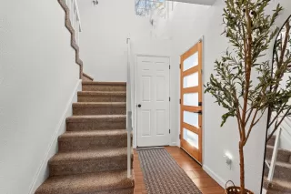 Photo #4: 226028296 Listing 