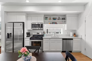 Photo #2: 226029039 Listing 