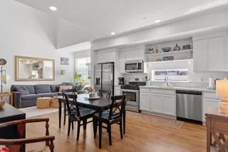 Photo #3: 226029039 Listing 