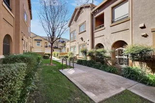 Photo #2: 226029235 Listing 