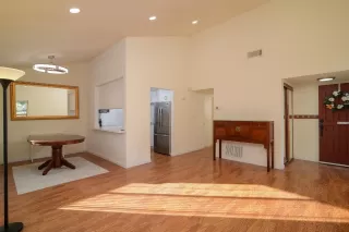 Photo #2: 226029311 Listing 