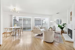 Photo #5: 226029525 Listing 