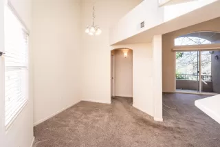 Photo #6: 226030000 Listing 