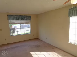 Photo #4: 226030183 Listing