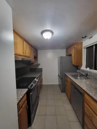 Photo #3: 226030409 Listing 