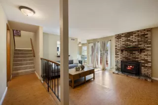 Photo #5: 226030462 Listing