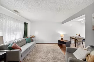 Photo #4: 226030733 Listing 