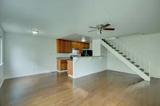 Photo #2: 226030768 Listing 