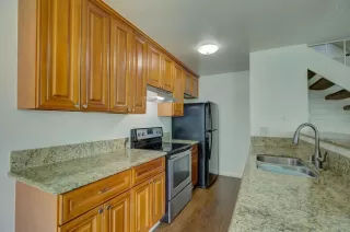 Photo #4: 226030768 Listing 