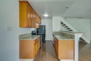 Photo #5: 226030768 Listing 