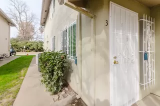 Photo #2: 226030835 Listing