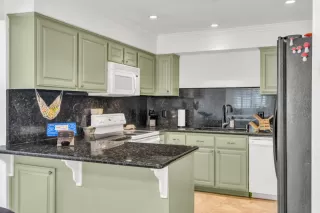 Photo #5: 226030845 Listing 