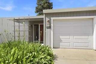 Photo #2: 226030901 Listing