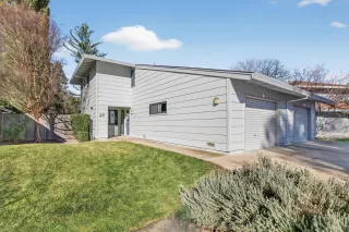 Photo #6: 226030963 Listing