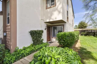 Photo #2: 226031098 Listing 