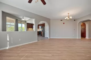 Photo #5: 226031166 Listing 