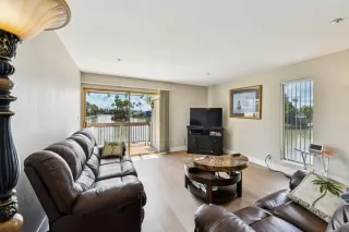 Photo #2: 226031338 Listing 