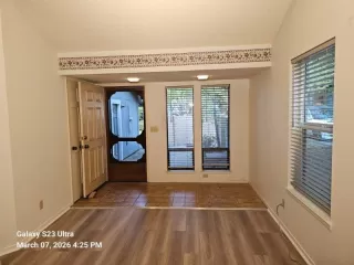 Photo #6: 226031418 Listing 