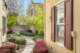 Photo #3: 226031617 Listing 